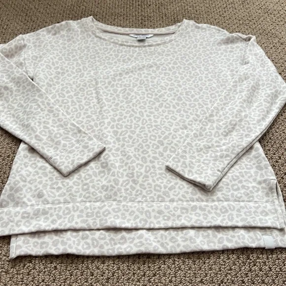 Tommy Bahama island soft top - Picture 2 of 6